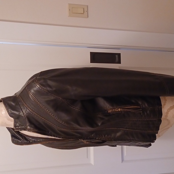 Moto-style  Black Zip-Front Vegan Leather Jacket - Picture 10 of 10